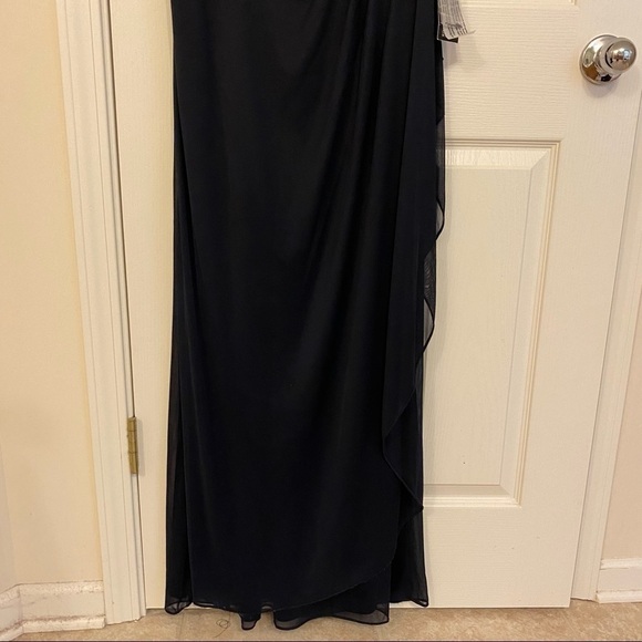 Alex Evenings Illusion Embellished 3/4 Sleeve Ruched A-Line Gown in Dark Navy - Picture 10 of 14